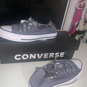 Women's size 6 Converse